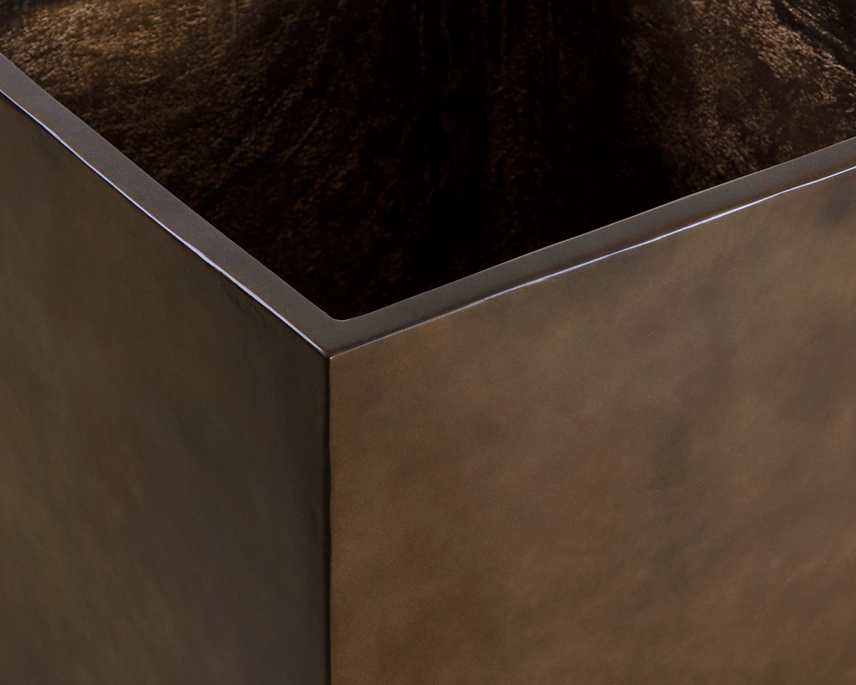 SUNPAN Tansy Fibre-Reinforced Concrete Outdoor Planter
