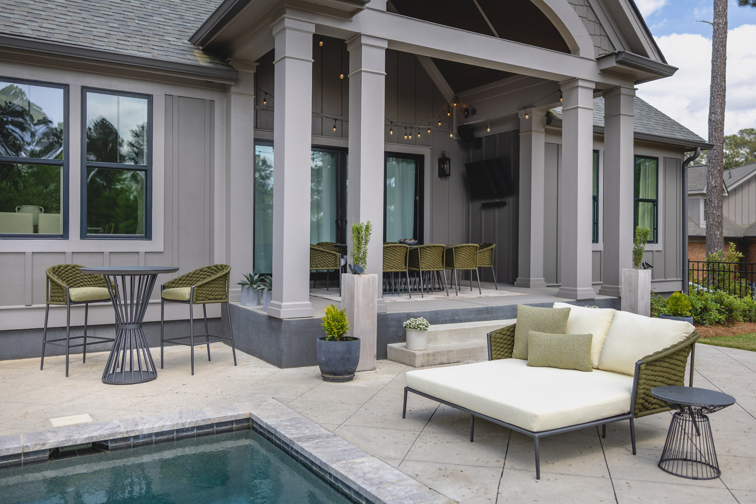 Lloyd Flanders Escape Aluminum Outdoor Daybed