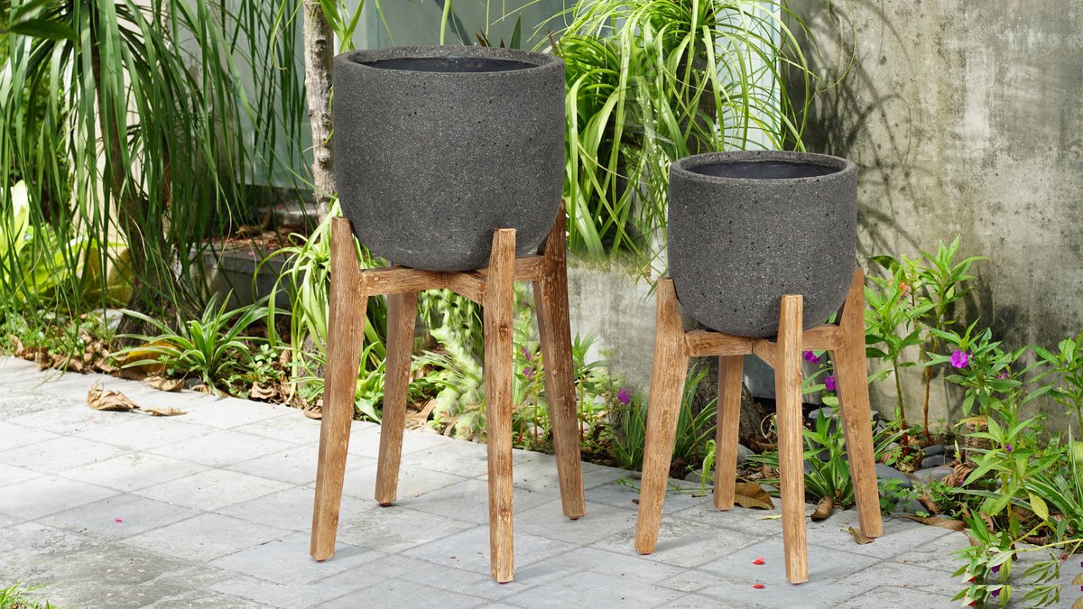 LH Home Patio Grey Ficonstone Round Outdoor Standing Pot