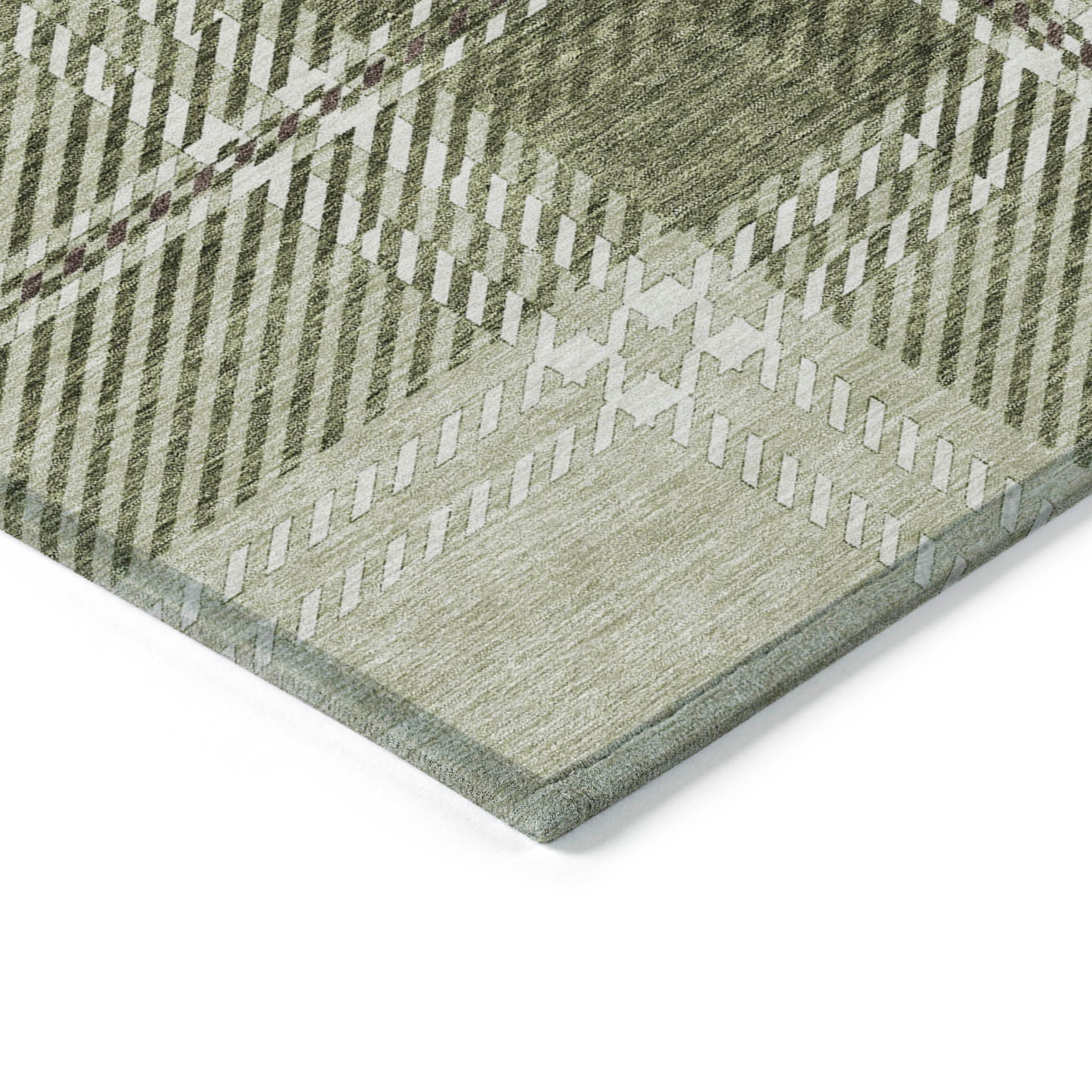 Spiral Whispers Aloe Washable Indoor-Outdoor Rug