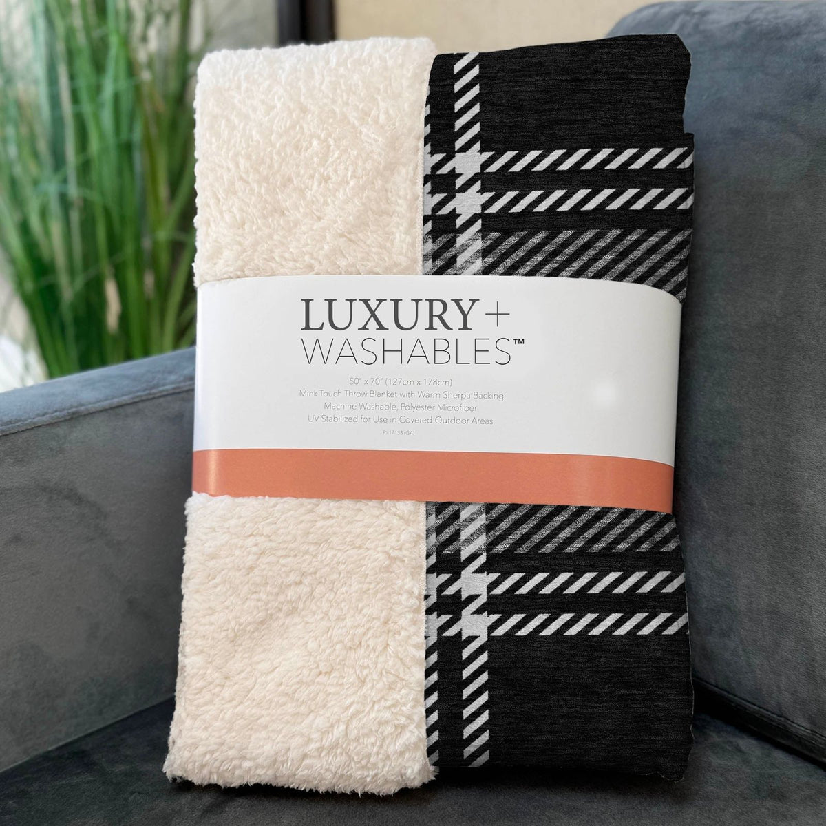Addison Rugs Spiral Whispers Black Washable Indoor-Outdoor Rug