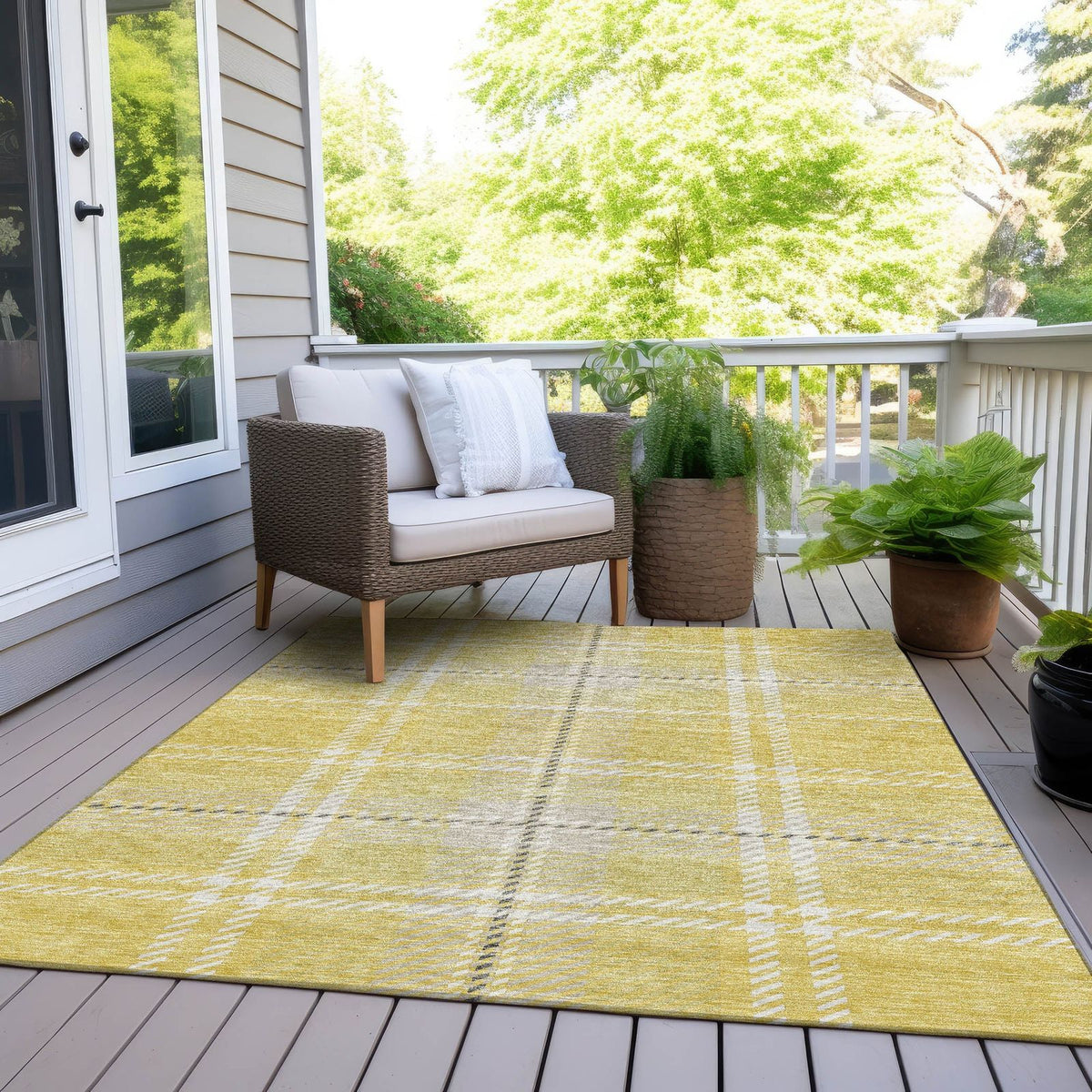 Addison Rugs Spiral Whispers Gold Washable Indoor-Outdoor Rug