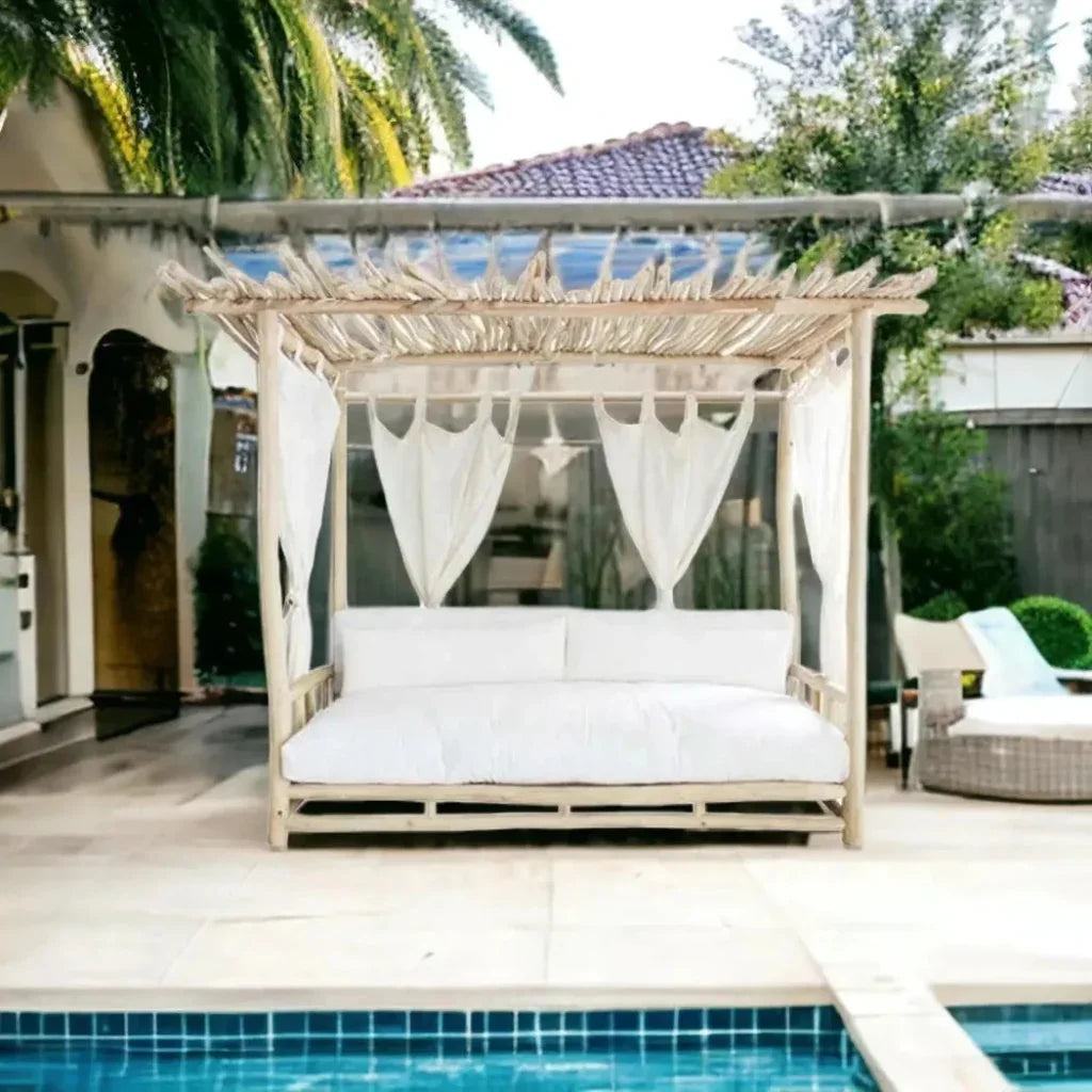 Bali Teak Cabana Daybed for Outdoor Living - Medium - LOOMLAN - LOOMLAN - Outdoor Daybeds