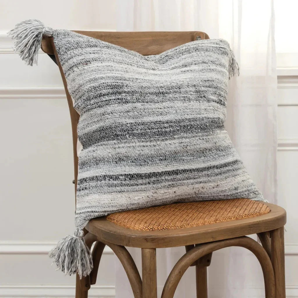 LOOMLAN Evan Boho Outdoor Throw Pillow