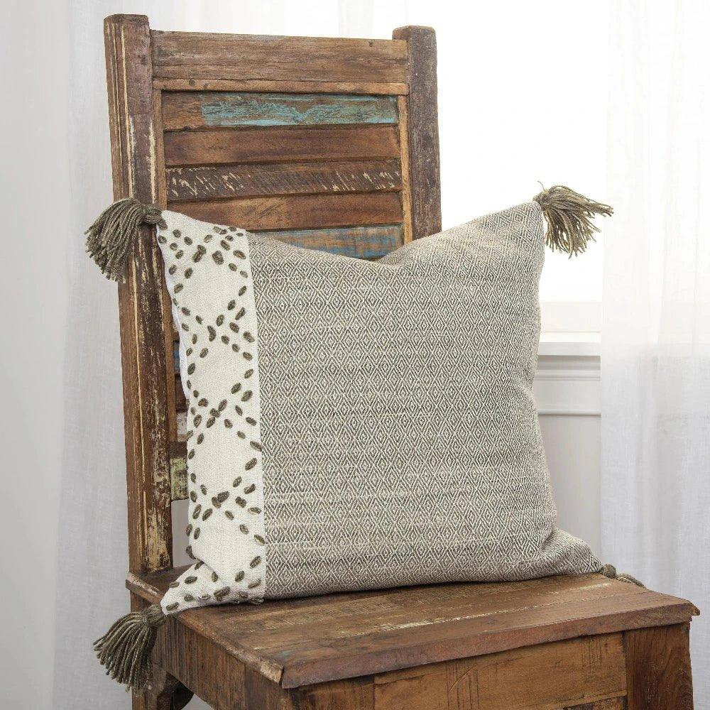 LOOMLAN Lois Outdoor Throw Pillow With Tassels