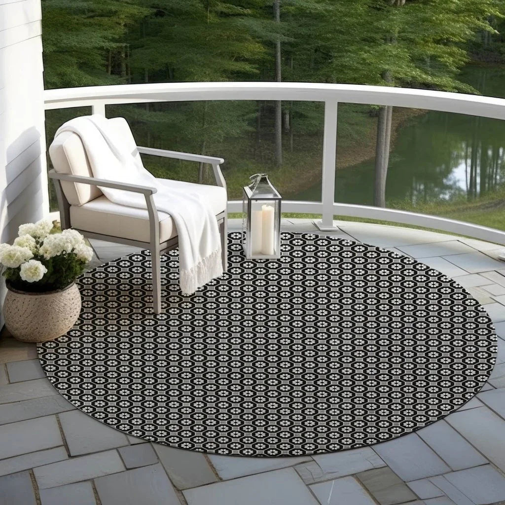 LOOMLAN Rugs Luthira Black Washable Indoor-Outdoor Rug
