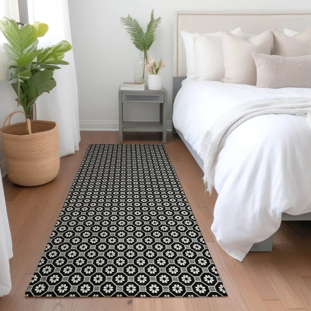 LOOMLAN Rugs Luthira Black Washable Indoor-Outdoor Rug