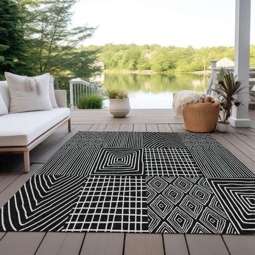 LOOMLAN Rugs Owen Black Washable Indoor-Outdoor Rug