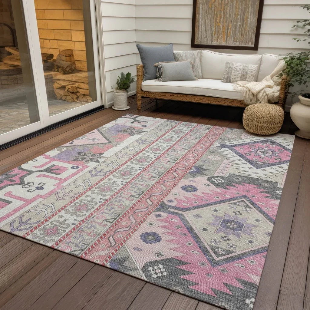 LOOMLAN Rugs Solara Pink Washable Indoor-Outdoor Rug