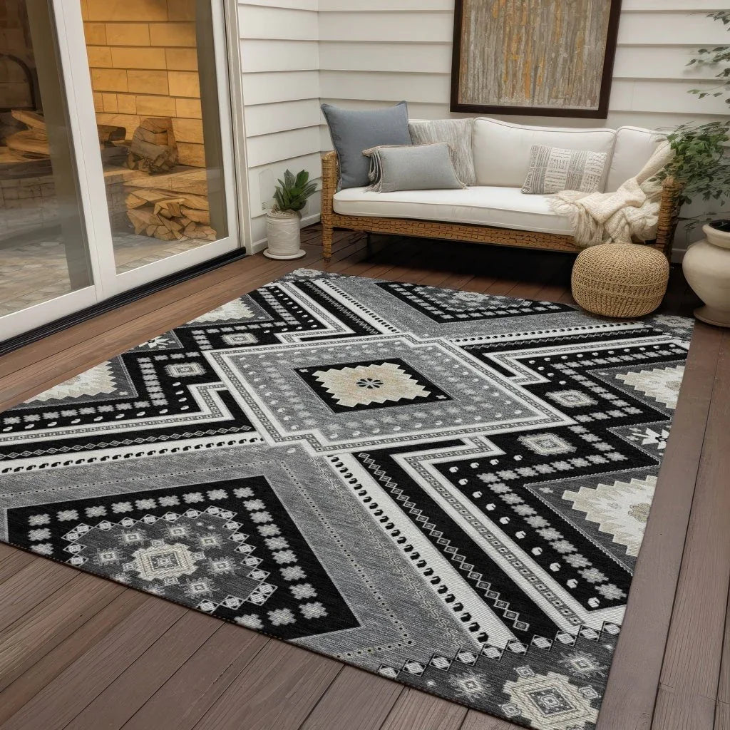 LOOMLAN Rugs Solene Black Washable Indoor-Outdoor Rug