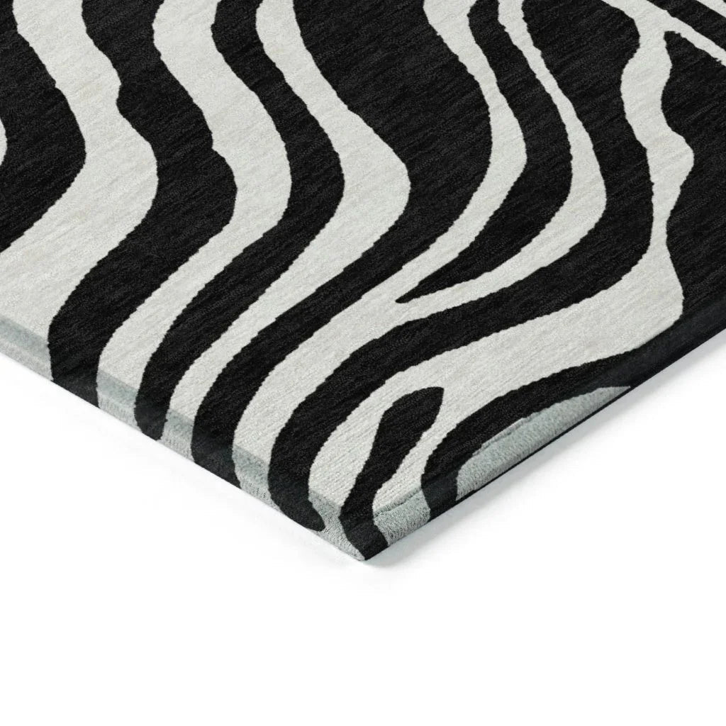 LOOMLAN Rugs Solstice Black Washable Indoor-Outdoor Rug