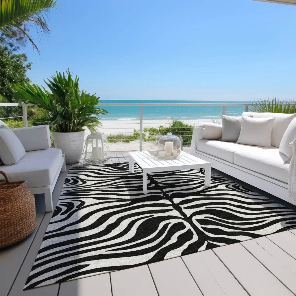 LOOMLAN Rugs Solstice Black Washable Indoor-Outdoor Rug