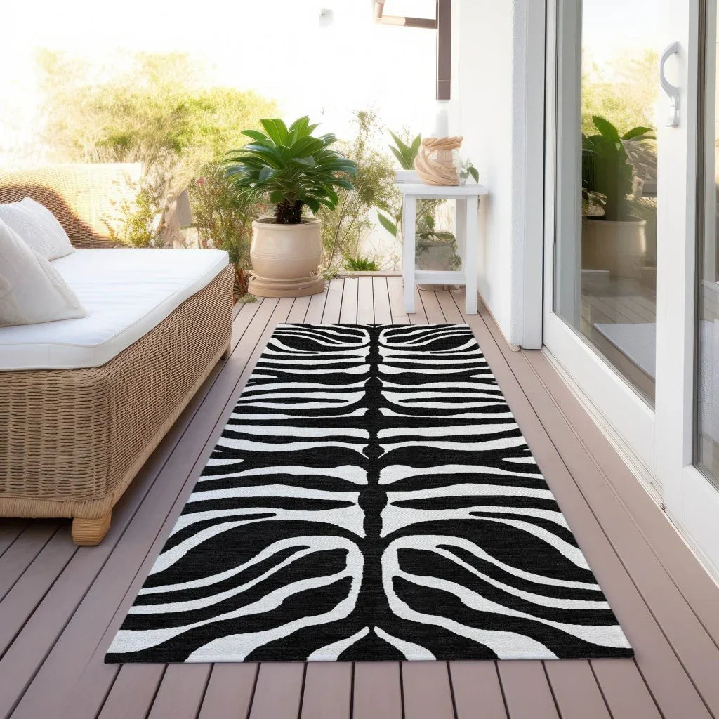 LOOMLAN Rugs Solstice Black Washable Indoor-Outdoor Rug