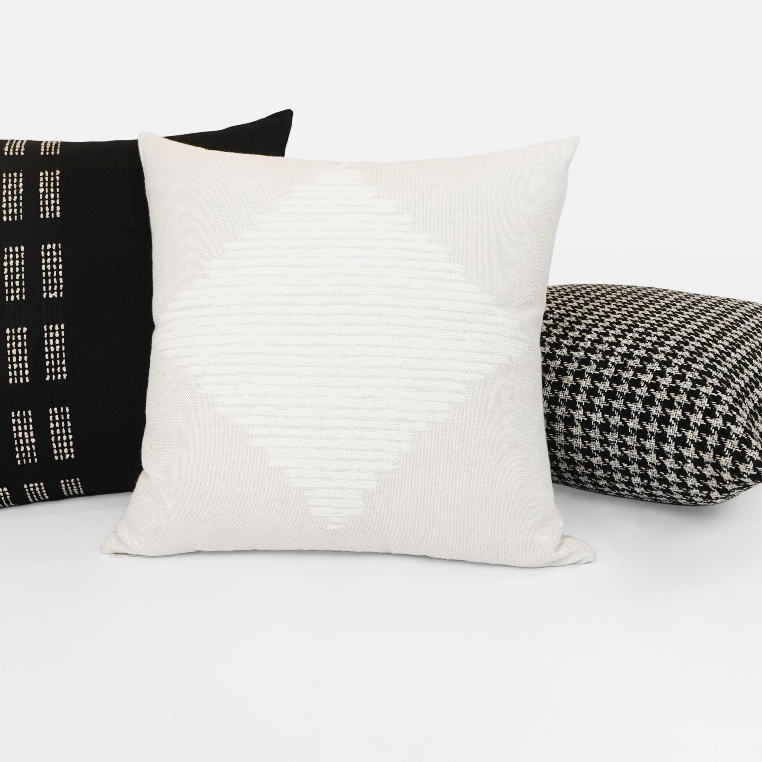 LOOMLAN Outdoor - Outdoor Boundary Pillow - Onyx - Outdoor Pillows